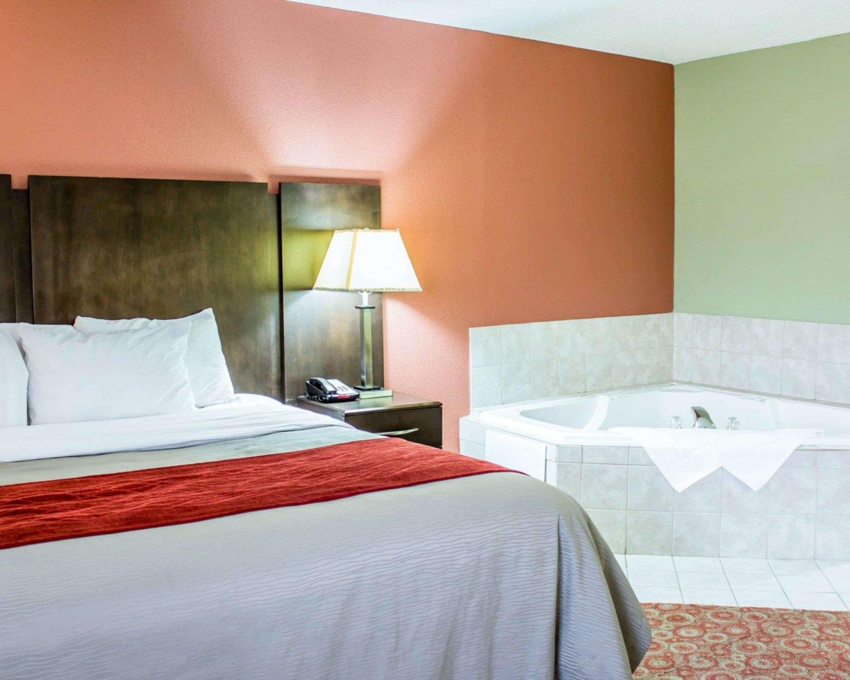 Quality Inn Raleigh Downtown Dış mekan fotoğraf